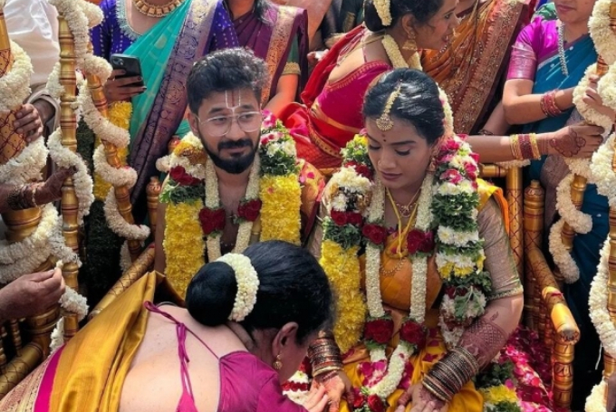 ಸಂಗೀತ ನಿರ್ದೇಶಕ, ನಟ, ಗಾಯಕ ವಾಸುಕಿ ವೈಭವ್ ಮದುವೆಯ ಚಿತ್ರಗಳು