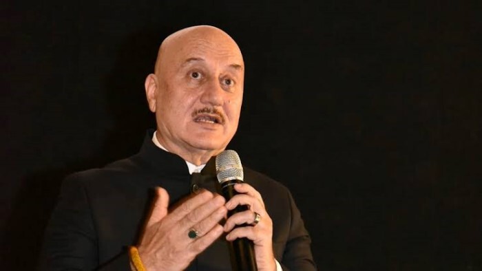 World Cup 2023: टीम इंडिया के हार जाने के बाद क्या बोले सेलिब्रिटीज, किसी ने दी हिम्मत तो किसी का टूटा दिल