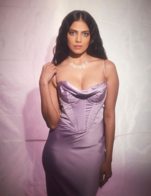 Malavika Mohanan: ప్రభాస్ కొత్త హీరోయిన్ శృతిమించిన షో.. ఉప్పొంగుతోన్న అందాలతో అరాచకంగా!