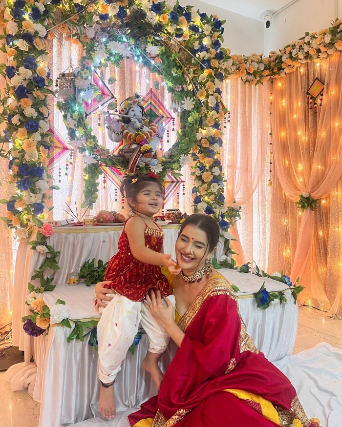 सिंगर मदर होना इस हसीना के लिए बना गुनाह, तलाकशुदा होने के चलते नहीं मिल पा रहा घर, छलका दर्द 