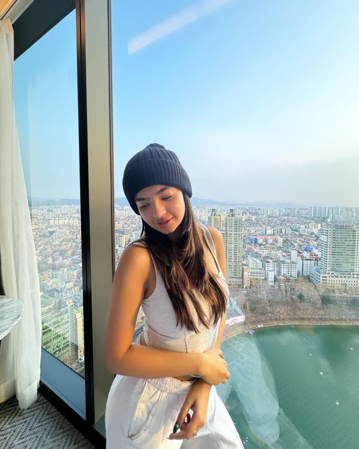 Anushka Sen ने कोरिया में मनाया क्रिसमस, तस्वीरें शेयर कर हर किसी के दिलों की बजाई घंटी