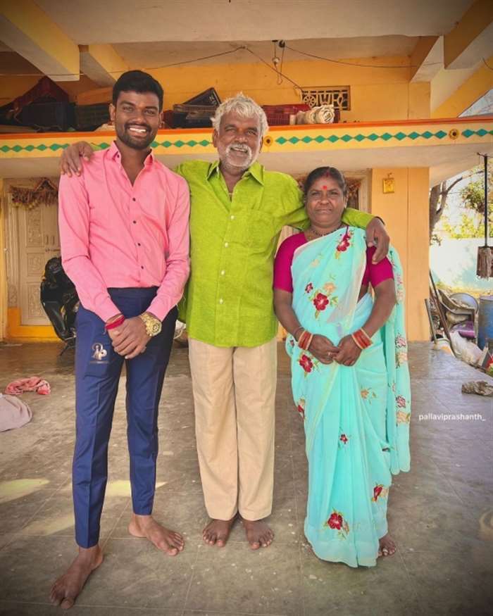 Bigg Boss Telugu Season 7 Winner Pallavi Prashanth Family And Unseen