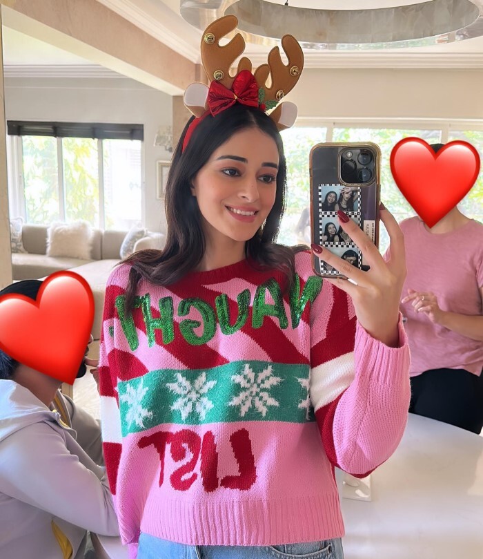 Christmas 2023: बी-टाउन के इन सितारों ने ज़ोरो-शोरो से मनाया क्रिसमस, कोई पति की बांहों में तो कोई परिवार संग एन्जॉय करता आया नज़र 