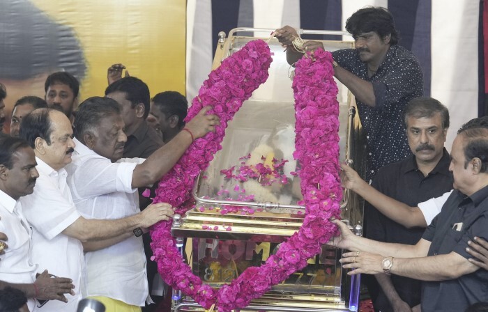 DMDK President Vijayakanth's Final Journey Draws Massive Crowds