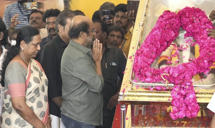 DMDK President Vijayakanth's Final Journey Draws Massive Crowds