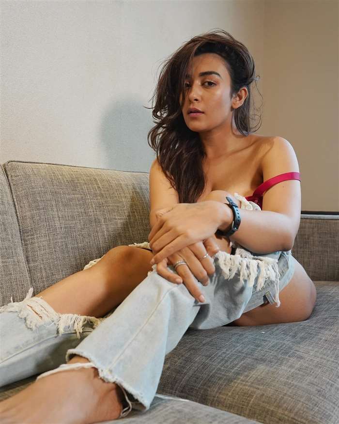 Jinal Joshi Hot & Sensual Photos Viral On Internet