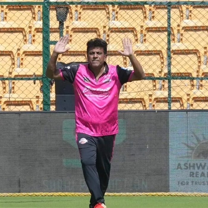 KCC Season 4: ಕರ್ನಾಟಕ ಚಲನಚಿತ್ರ ಕಪ್ (ಕೆಸಿಸಿ) ಟೂರ್ನಿಯ ಗಮನ ಸೆಳೆದ ಫೋಟೋಗಳು ಇಲ್ಲಿವೆ