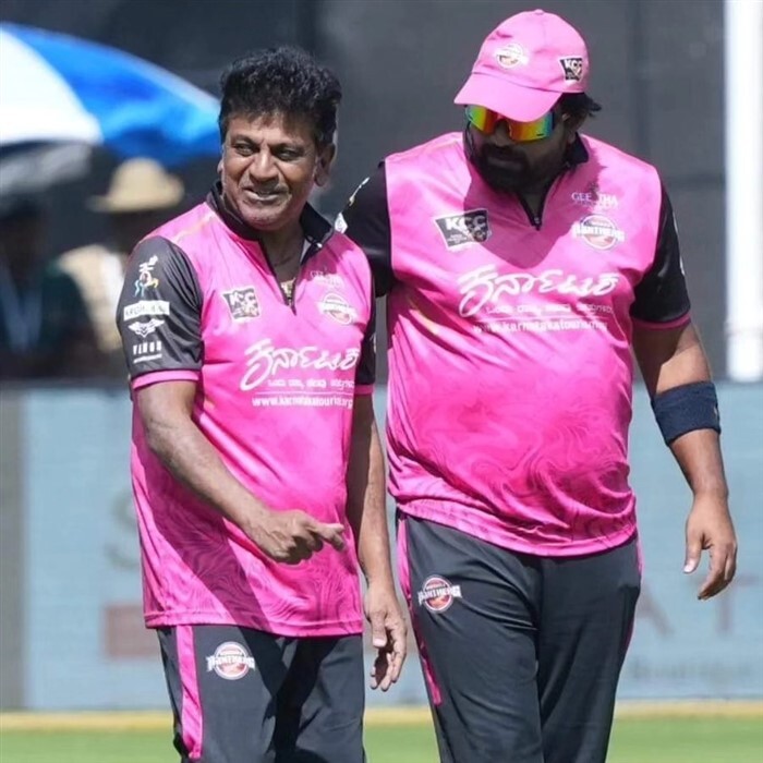 KCC Season 4: ಕರ್ನಾಟಕ ಚಲನಚಿತ್ರ ಕಪ್ (ಕೆಸಿಸಿ) ಟೂರ್ನಿಯ ಗಮನ ಸೆಳೆದ ಫೋಟೋಗಳು ಇಲ್ಲಿವೆ