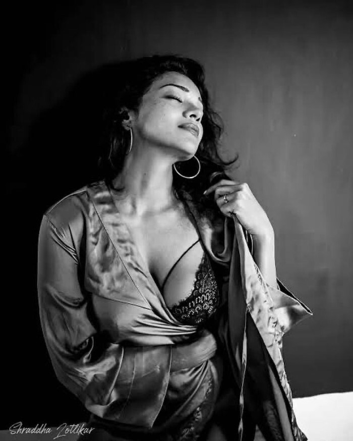 Megha Gupta की इन तस्वीरों को देख लेंगे तो नहीं कर पाएंगे खुद पर काबू, सर्द मौसम में भी हो जाएगा गर्मी का एहसास