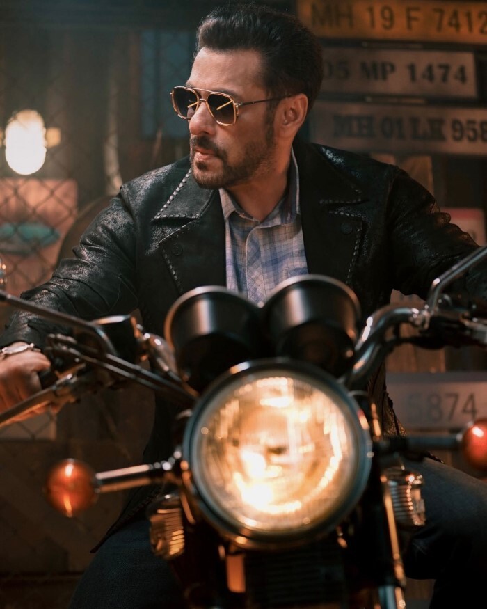 Salman Khan ने बेहद कम फीस लेकर की करियर की शुरुवात, आज हैं करोड़ो के मालिक, भारत ही नहीं अन्य देशों में भी हैं प्रॉपर्टी 