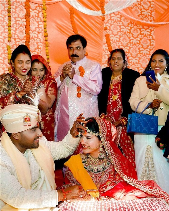 Telugu Actress Chitra Shukla Says 'I Do' to IFS Vaibhav Upadhyay in Uttarakhand