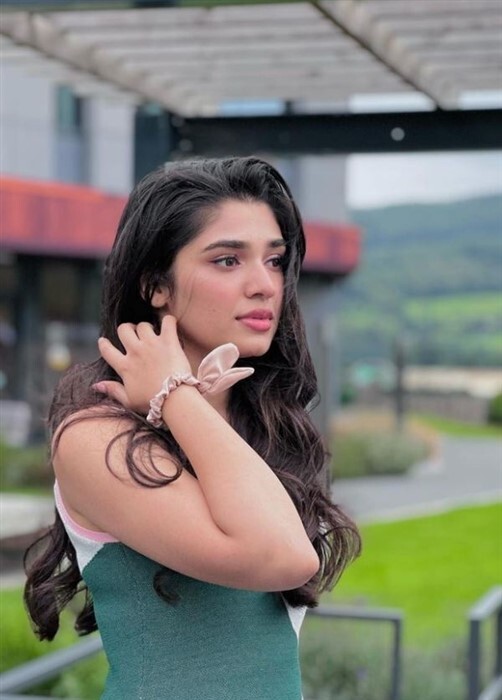  'ಉಪ್ಪೇನ' ನಟಿಯ ಬ್ಯೂಟಿಫುಲ್ ಫೋಟೊಶೂಟ್ ಹೇಗಿದೆ ನೋಡಿ 