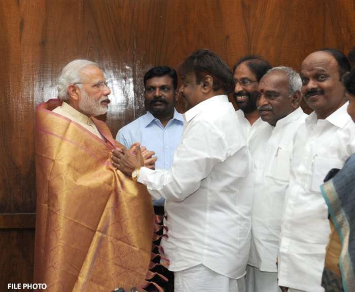 Vijayakanth Unseen And Family Pics