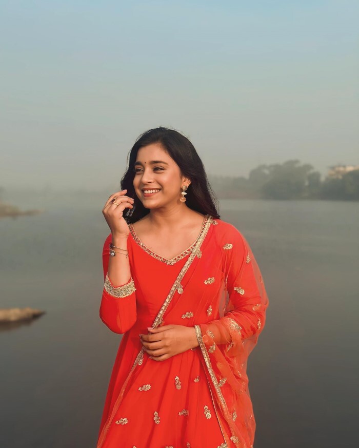 टीवी की ये हसीनाएं बेहद कम उम्र में बनी करोड़पति, खरीद लिया अपने सपनो का आशियाना 