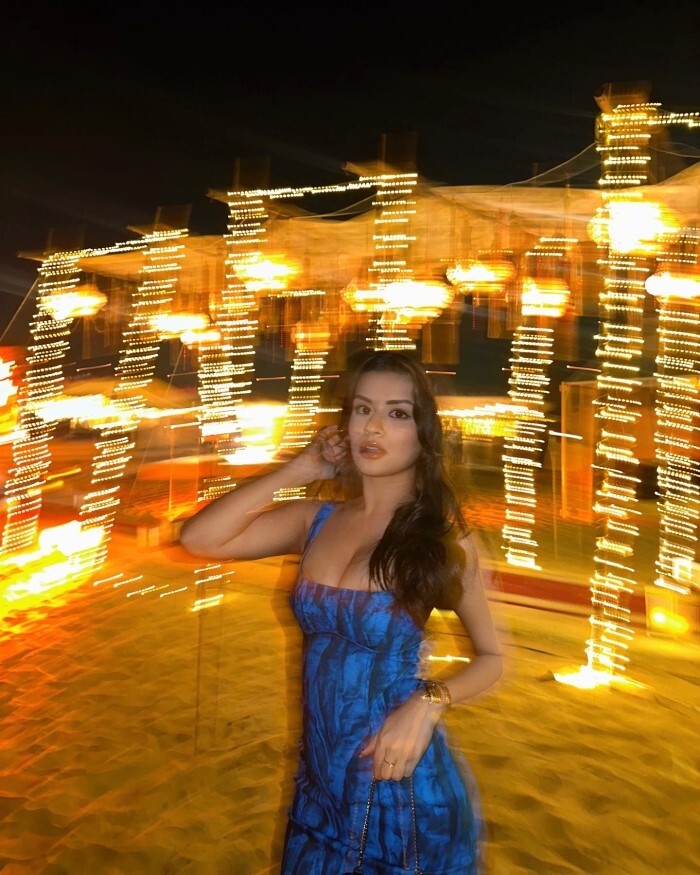 Avneet Kaur ने दुबई में मनाया नया साल, बेहद हॉट तस्वीरों को शेयर कर फैंस के दिल की बढ़ाई धड़कनें 