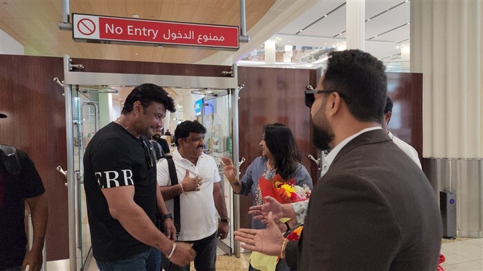 Darshan: ದುಬೈನಲ್ಲಿ ಲ್ಯಾಂಡ್ ಆದ ದರ್ಶನ್; ಕನ್ನಡದ ಶಾಲು ಹೊದಿಸಿ 'ಕಾಟೇರ'ನಿಗೆ ವೆಲ್‌ಕಮ್ 