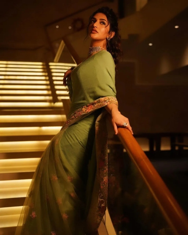 Sreeleela| ಸೀರೆಯುಟ್ಟು ಹಾಟ್ ಲುಕ್ ಕೊಟ್ಟ ಬೆಂಗಳೂರು ಬ್ಯೂಟಿ; ಶ್ರೀಲೀಲಾ ಫೋಟೊಗಳಿಗೆ ಫ್ಯಾನ್ಸ್ ಕ್ಲೀನ್ ಬೋಲ್ಡ್