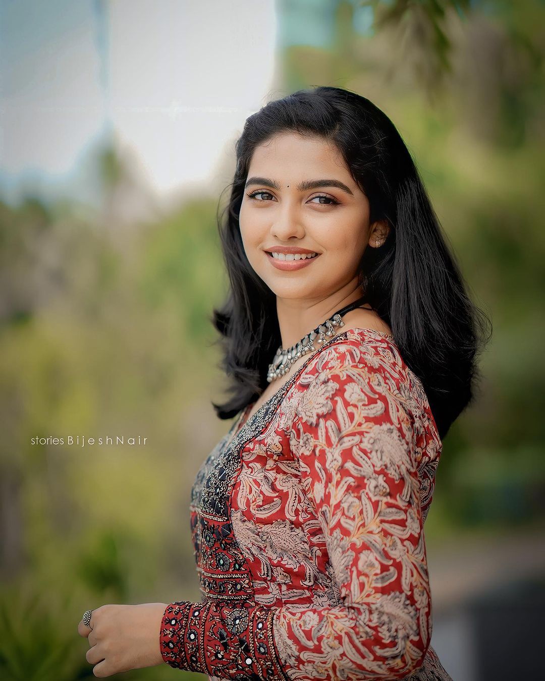 20-mamitha-baiju-photos-find-latest-hd-images-pictures-stills