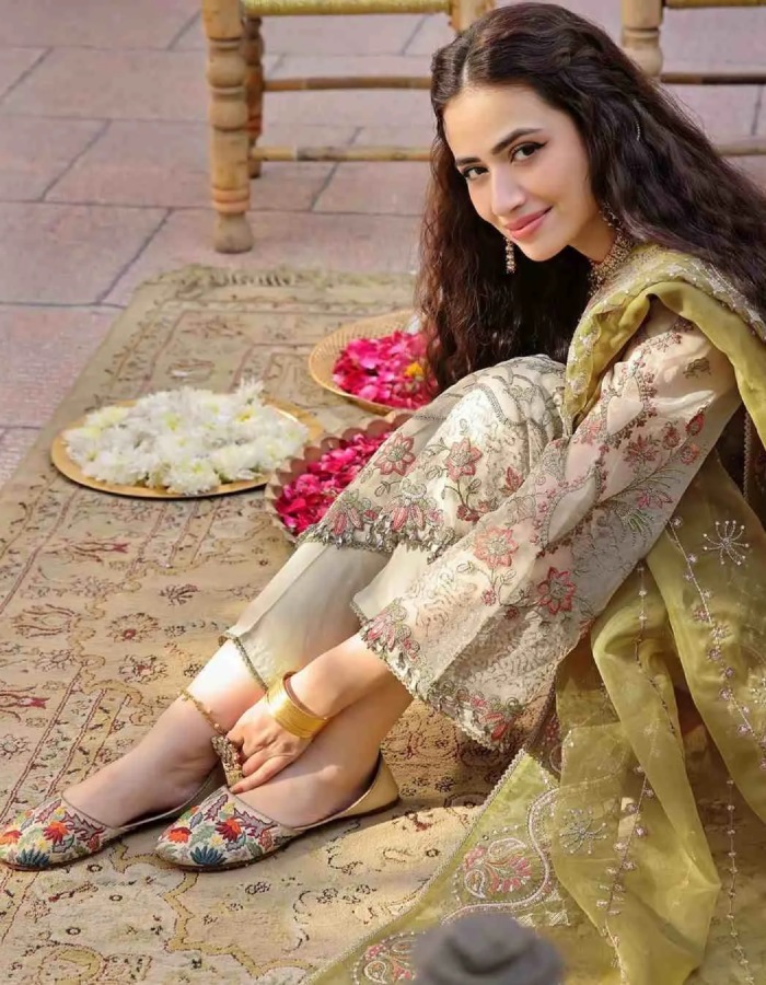 Sana Javed|ಸಾನಿಯಾ ಮಿರ್ಜಾ ಮಾಜಿ ಪತಿ ಮದುವೆಯಾದ ಪಾಕಿಸ್ತಾನದ ನಟಿಯ ಪೋಟೋಗಳನ್ನು ಒಮ್ಮೆ ನೋಡಿ 