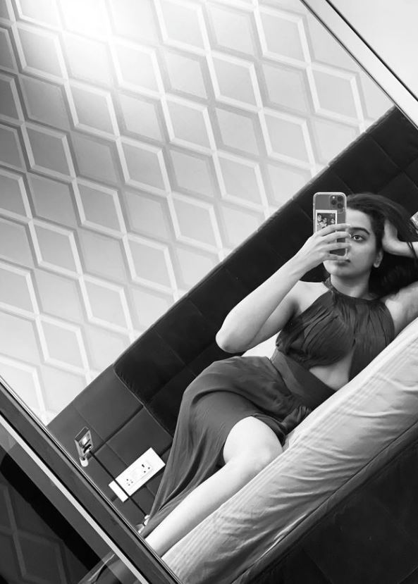 Shivathmika Rajashekar: శివాత్మిక అందాల అరాచకం.. అసలైన భాగాలనే హైలైట్ చేస్తూ!