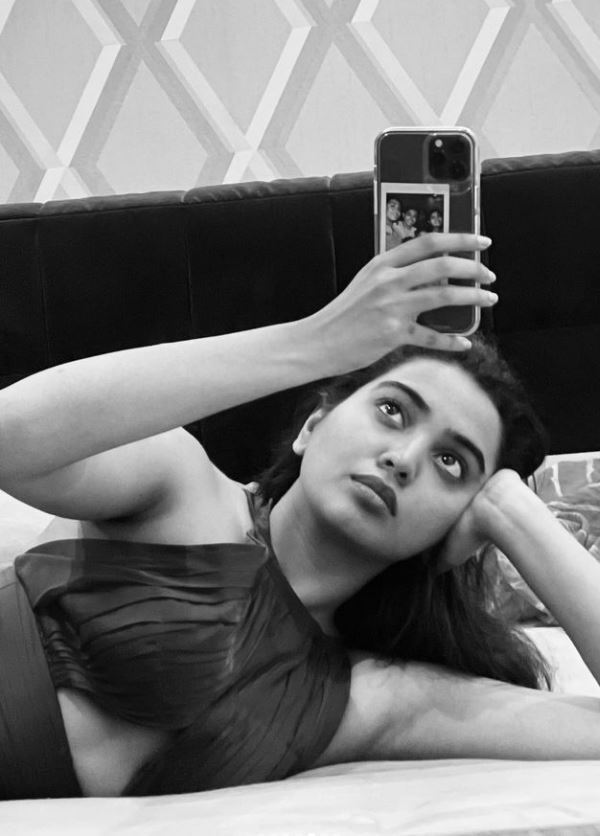 Shivathmika Rajashekar: శివాత్మిక అందాల అరాచకం.. అసలైన భాగాలనే హైలైట్ చేస్తూ!