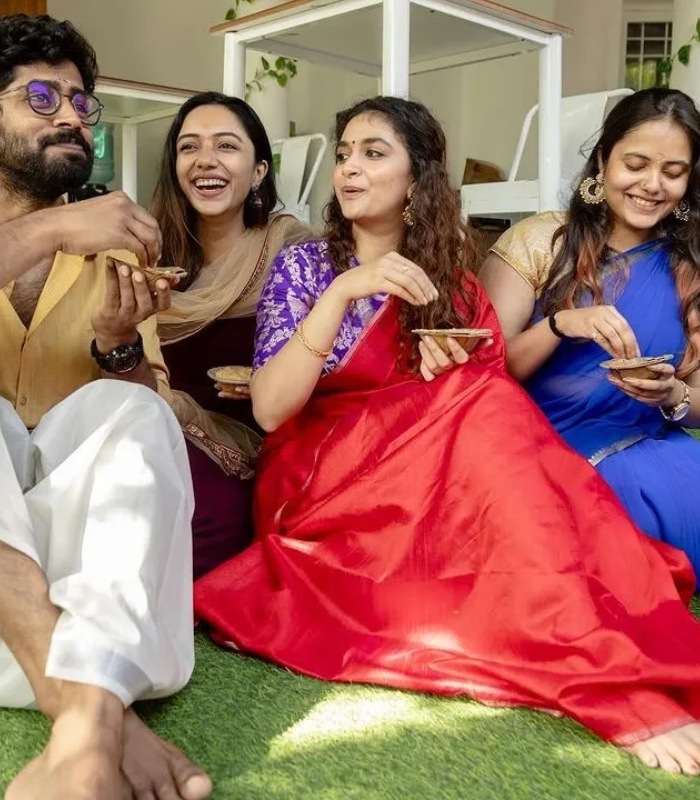  ಕೀರ್ತಿ ಸುರೇಶ್ ಸಂಕ್ರಾಂತಿ ಆಚರಣೆಯ ಕಲರ್‌ಫುಲ್ ಚಿತ್ರಗಳು