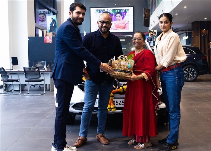 Actress Priyamani Buys new Mercedes-Benz GLC car, see photos
