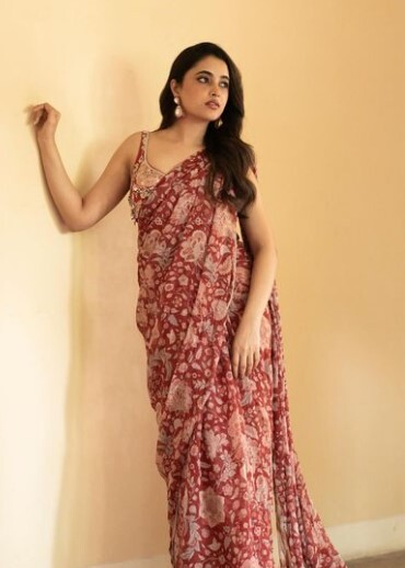 Actress Priyanka mohan Fulfills Her Fan's strange Desire