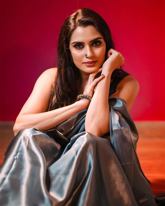  ಸೀರೆಯಲ್ಲಿ ಸಂಗೀತಾ ಭಟ್ ಬಿಂದಾಸ್ ಚಿತ್ರಗಳು 