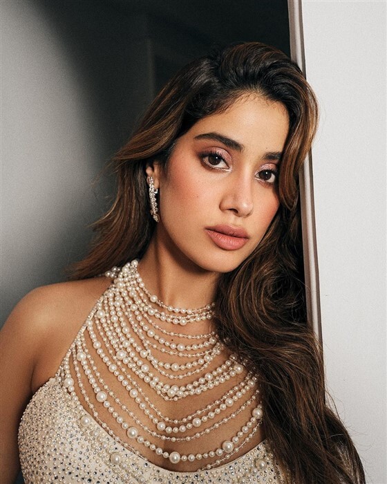 After Jr NTR, Janhvi Kapoor confirmed as the heroine for Ramcharan's Next
