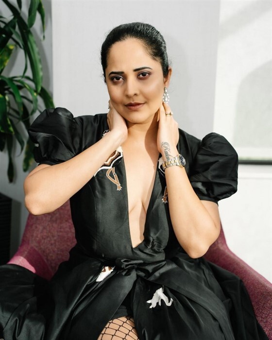 Anasuya Bharadwaj interesting comments on doing bold roles and item songs