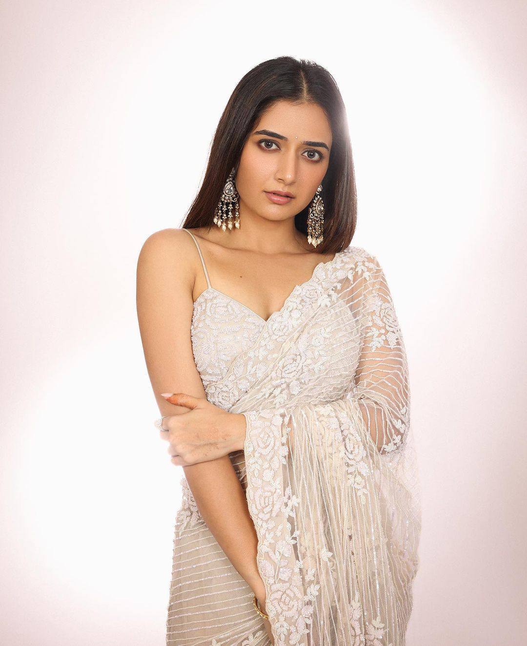 Ashika Ranganath Saree lokk