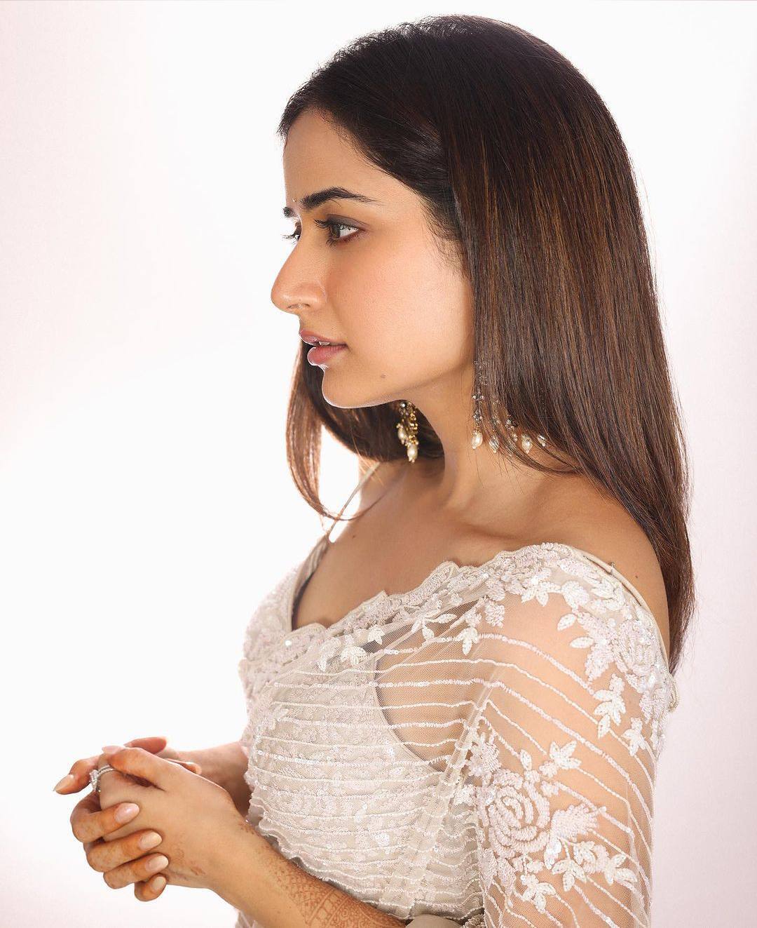 Ashika Ranganath Sizzle