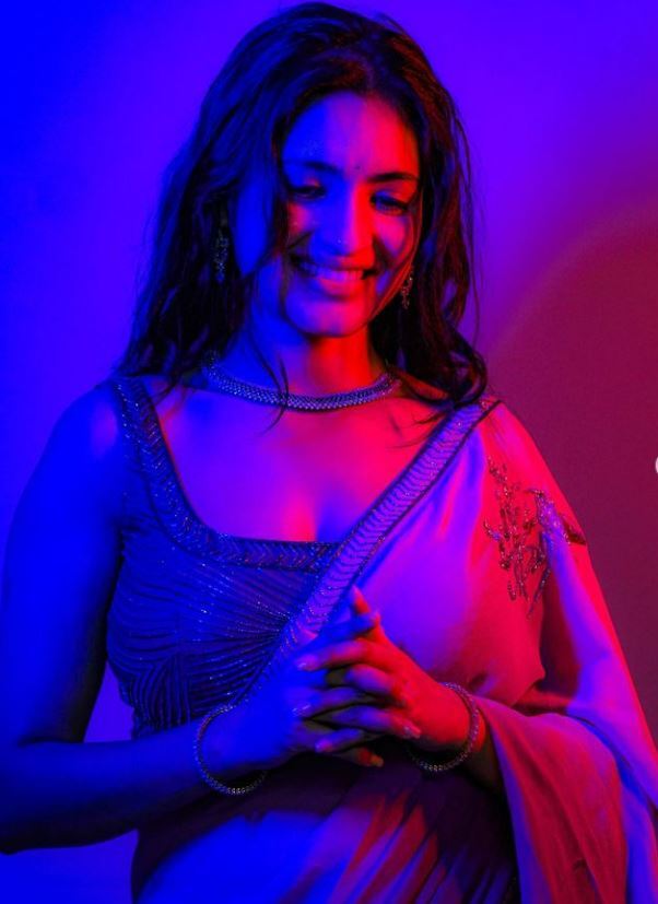 Rathika Rose Hot Selfie