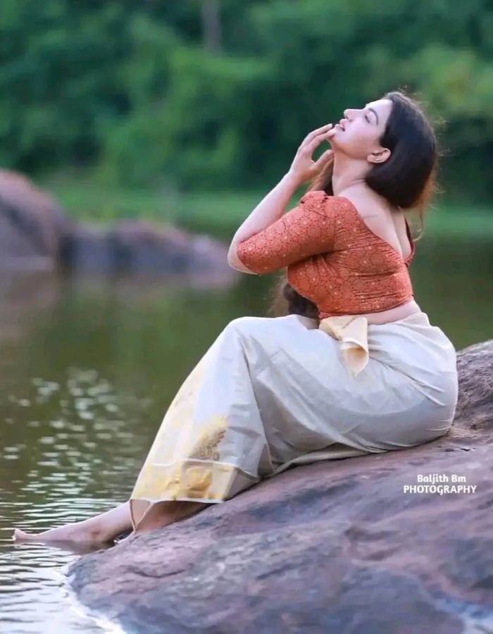 Malayalam actress Honey Rose Photos