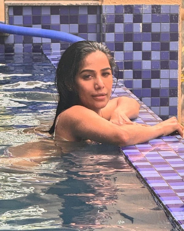 Poonam Pandey: ಶ್ರೀರಾಮನ ಧ್ವಜ ಹಿಡಿದು ಮುಂಬೈ ಬೀದಿಗಳಲ್ಲಿ ಅಲೆದಾಡಿದ್ದ ಪೂನಂ ಪಾಂಡೆ