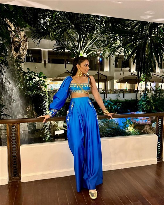 Rakul Preet Singh Looks Shaddi-Ready In a Vibrant All-Red Outfit with Chic Gold Accessories