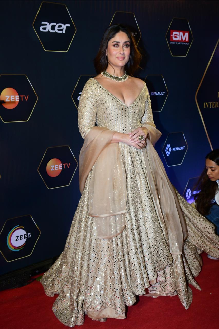 Kareena Kapoor at Dadasaheb Phalke International Film Festival Awards 2024