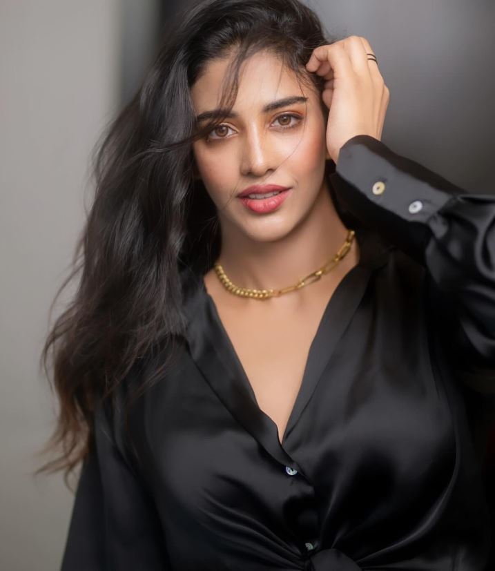 Actress Daksha Nagarkar Photoshoot