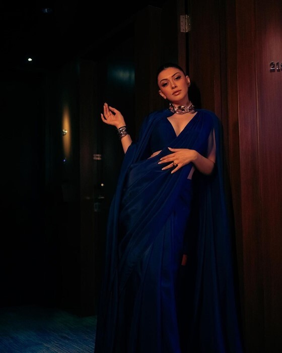 Hansika Motwani in blue saree