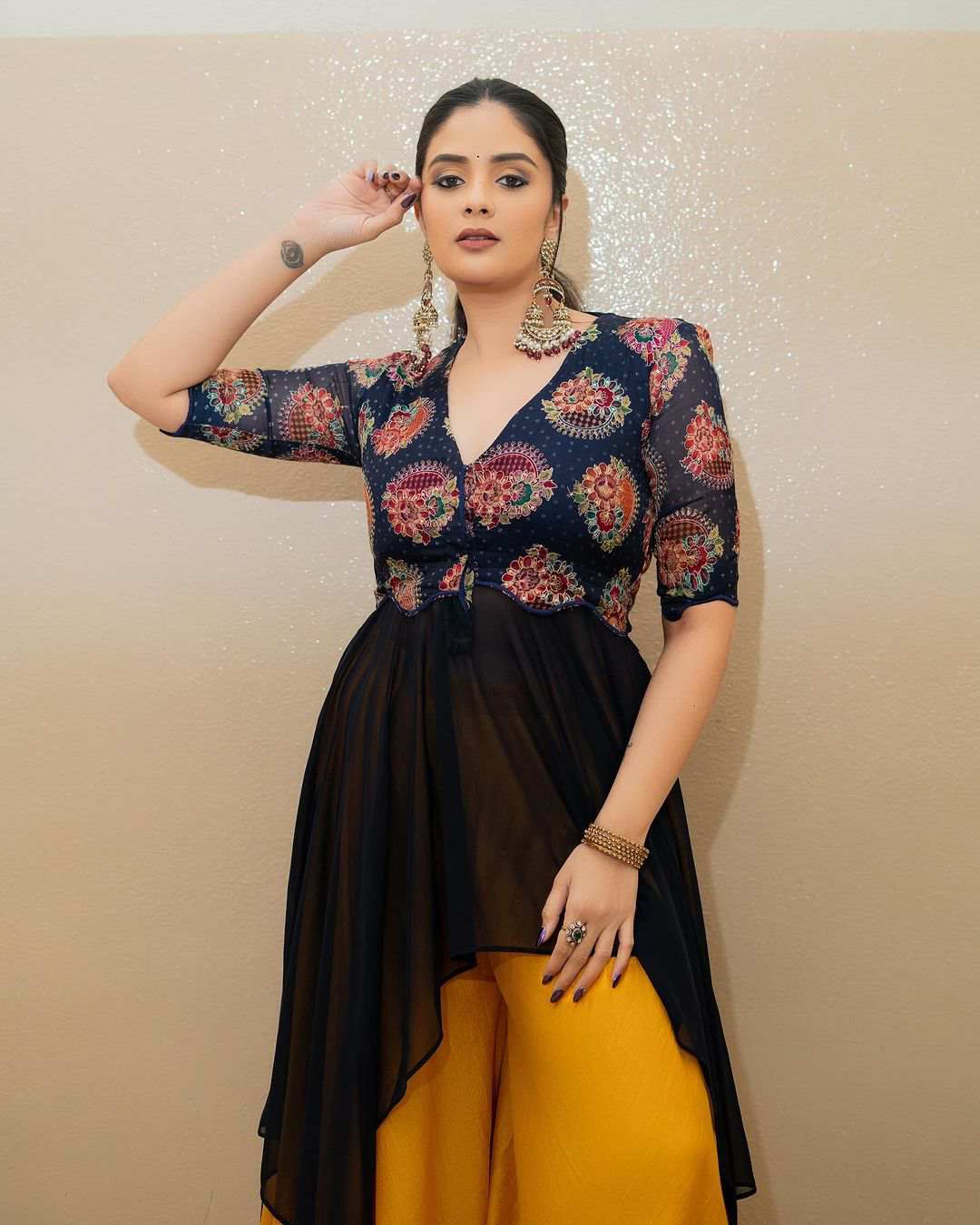Sreemukhi Stunning Look