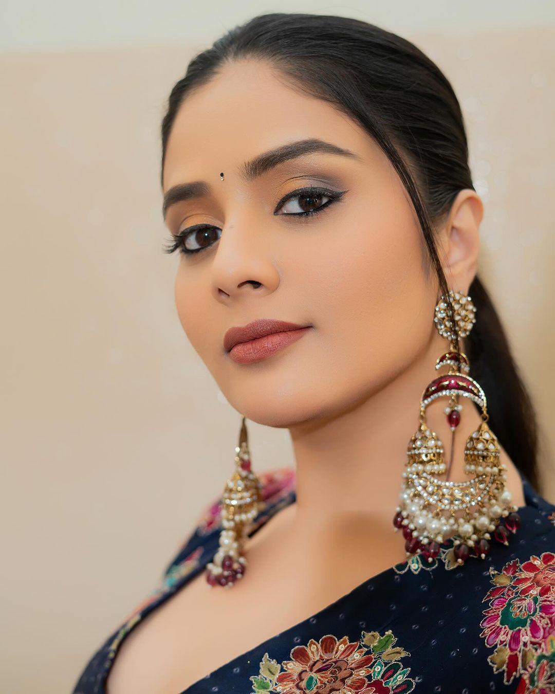 Sreemukhi Crazy Pics
