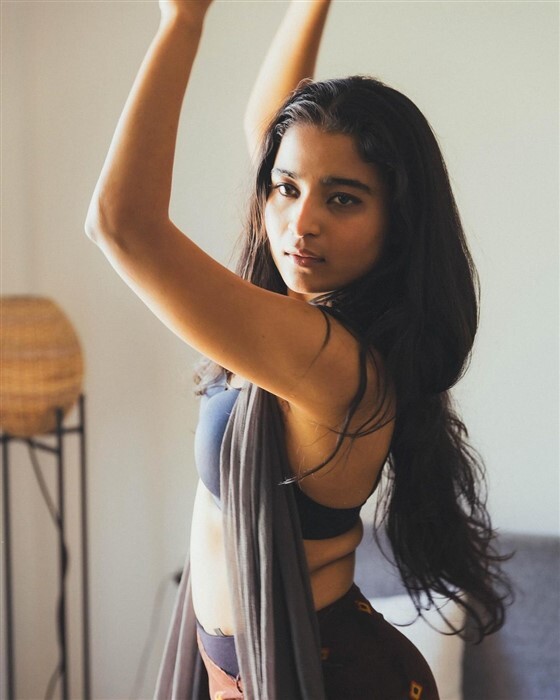 Blink film actress Chaithra J Achar Leaves Fans In Awe As She Shares Hot photos