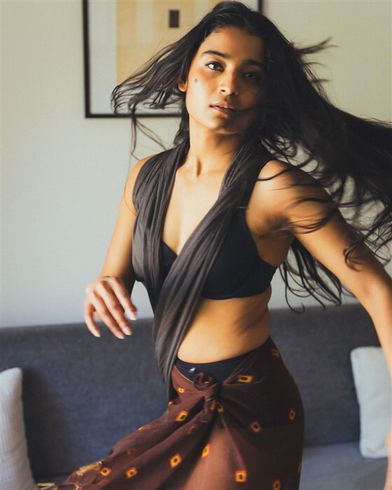 Blink film actress Chaithra J Achar Leaves Fans In Awe As She Shares Hot photos