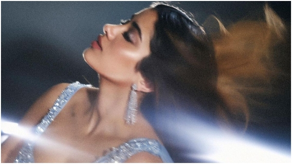 Jahnvi Kapoor looks like Sridevi