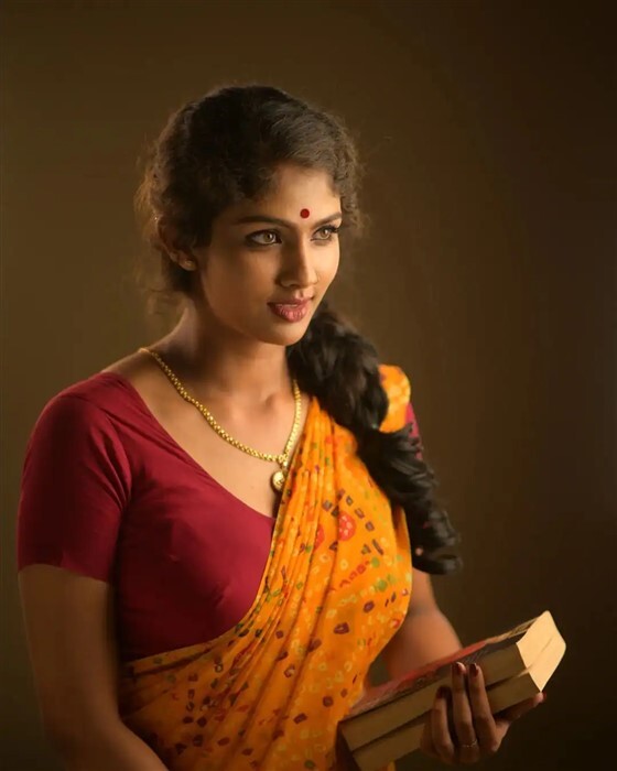 Telugu actress Aaradhya Devi photos