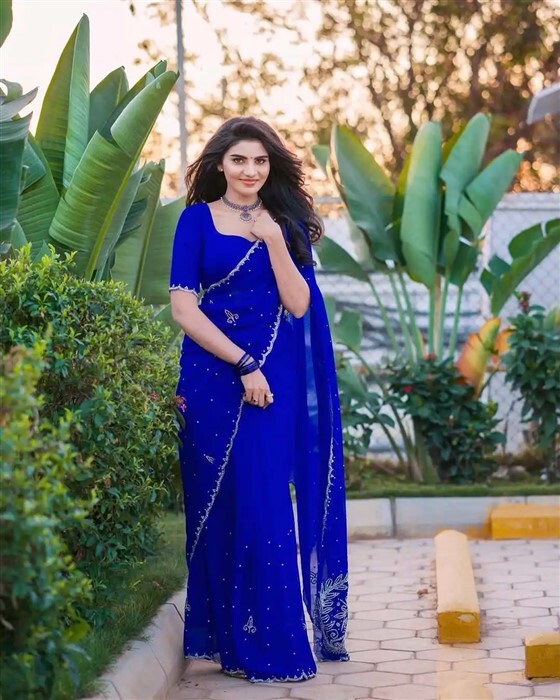 Jabardasth Varsha Photos