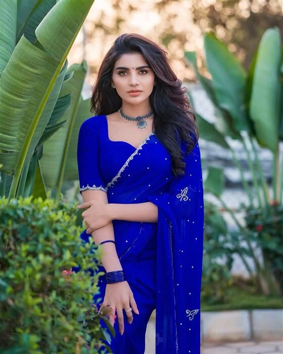 Jabardasth Varsha Photos