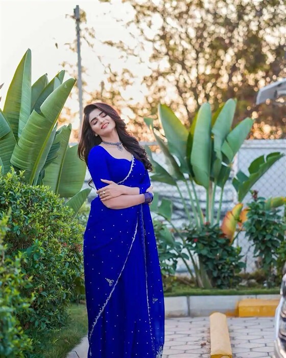 Jabardasth Varsha Photos