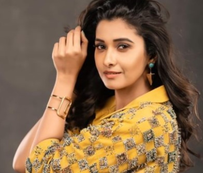 I want to kiss Allu Arjun onscreen, reveals Priya Bhavani Shankar